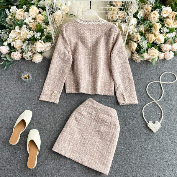 Стилен дамски комплект от три части -риза ,сако и пола