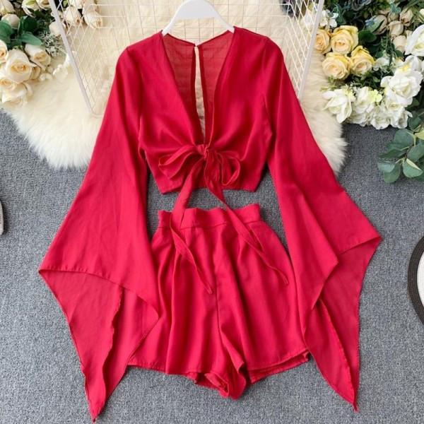 Női alkalmi szett - kétrészes blúz + rövidnadrág