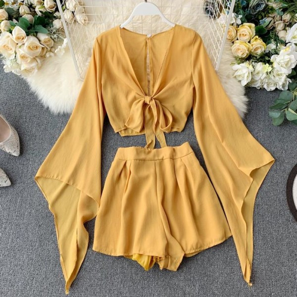 Női alkalmi szett - kétrészes blúz + rövidnadrág