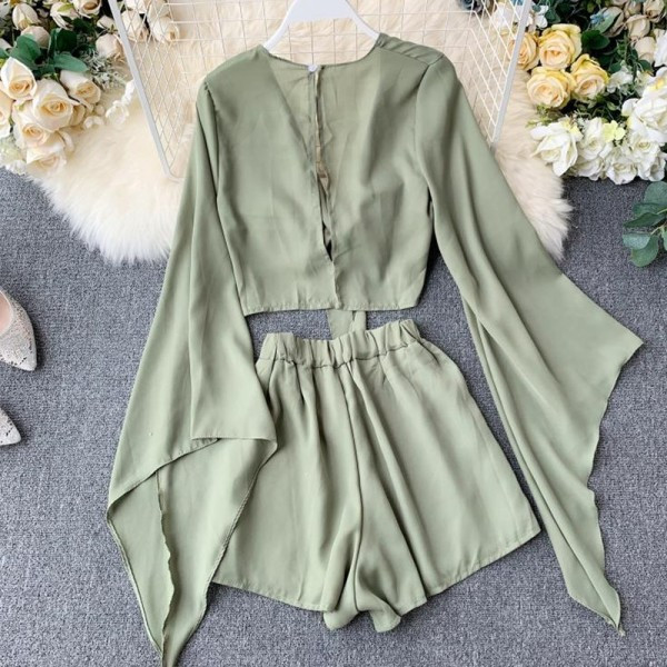 Női alkalmi szett - kétrészes blúz + rövidnadrág