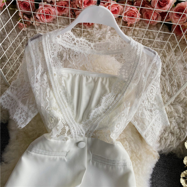 Naiste kaheosaline must-valge pitsiga komplekt