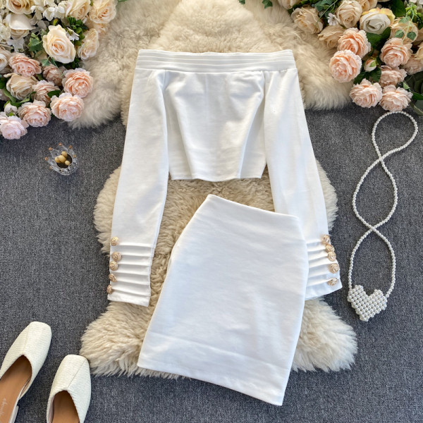 Moodne naiste kaheosaline nööpidega komplekt