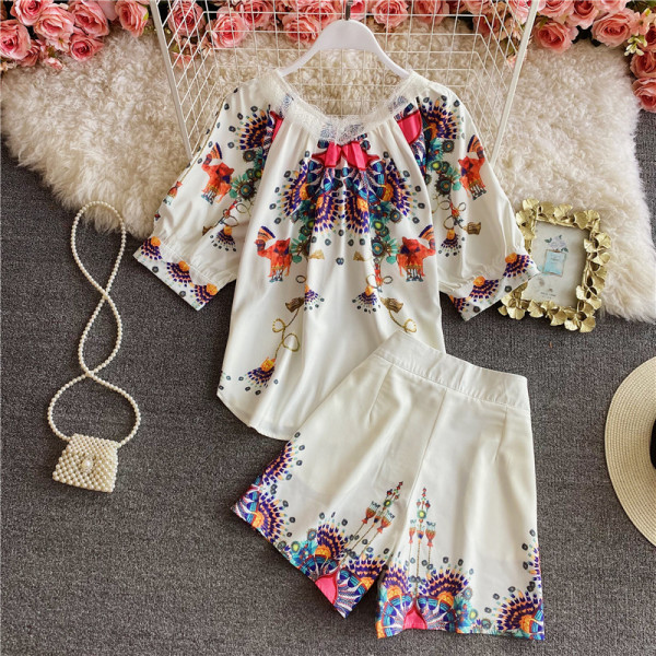 Színes fehér mintás női szett