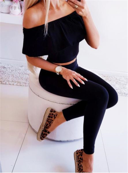 Igapäevane retuuside ja lokkidega pluusi komplekt