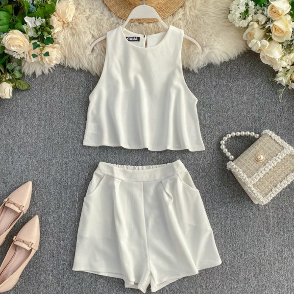 Dnevni ženski set majica bez rukava i kratke hlače
