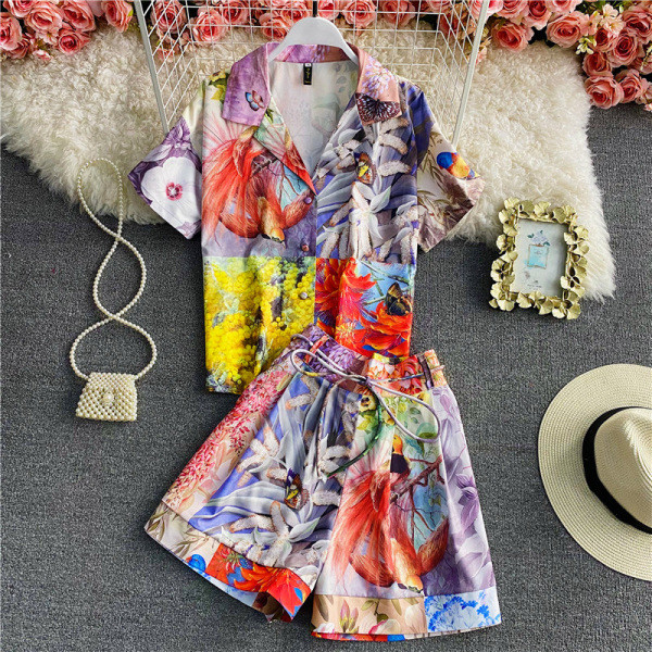 Női nyári szett színes mintával és övvel