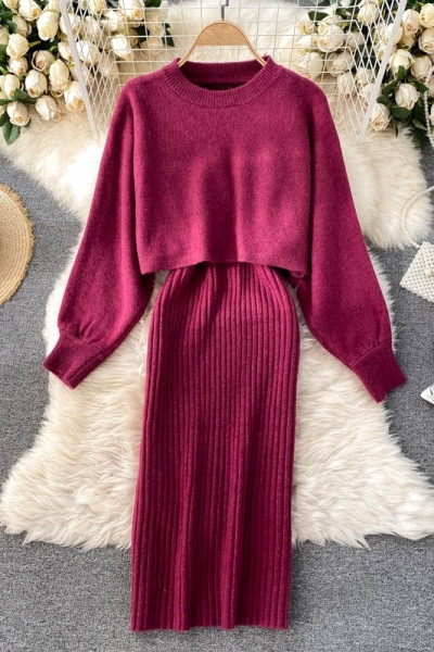 Naiste kootud kleidi ja pluusi komplekt