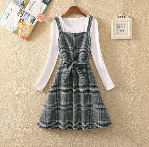 Alkalmi női díszruha és blúz