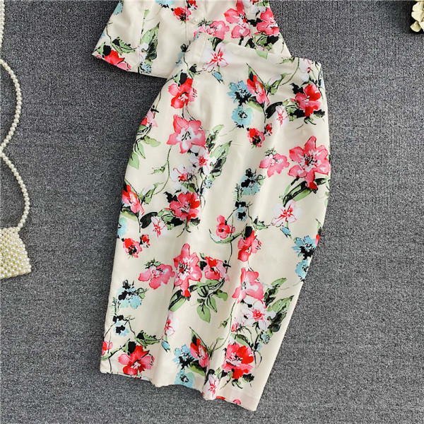 Elegantni ženski set s cvjetnim uzorkom