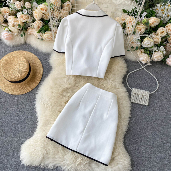 Új modell női szett-szoknya és kabát