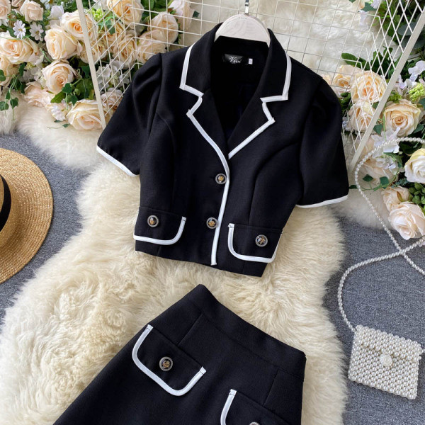 Új modell női szett-szoknya és kabát