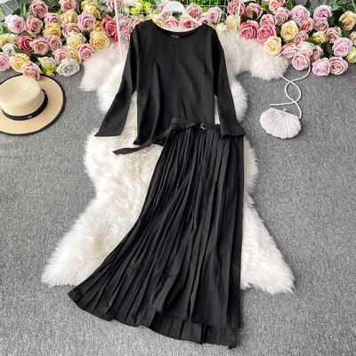 Női alkalmi szett - szoknya és blúz több színben