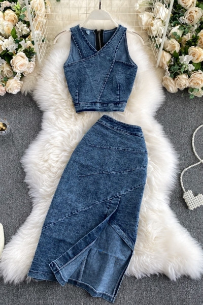 Aktuális női farmer szett két részből áll