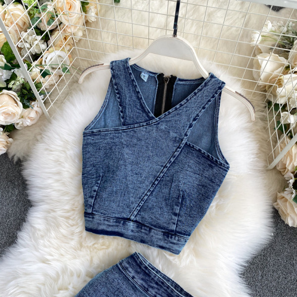 Aktuális női farmer szett két részből áll