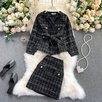 Retro modell női kabát és szoknya szett