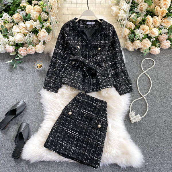 Retro modell női kabát és szoknya szett