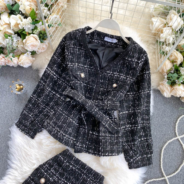 Retro modell női kabát és szoknya szett