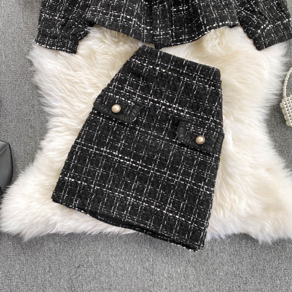 Retro modell női kabát és szoknya szett