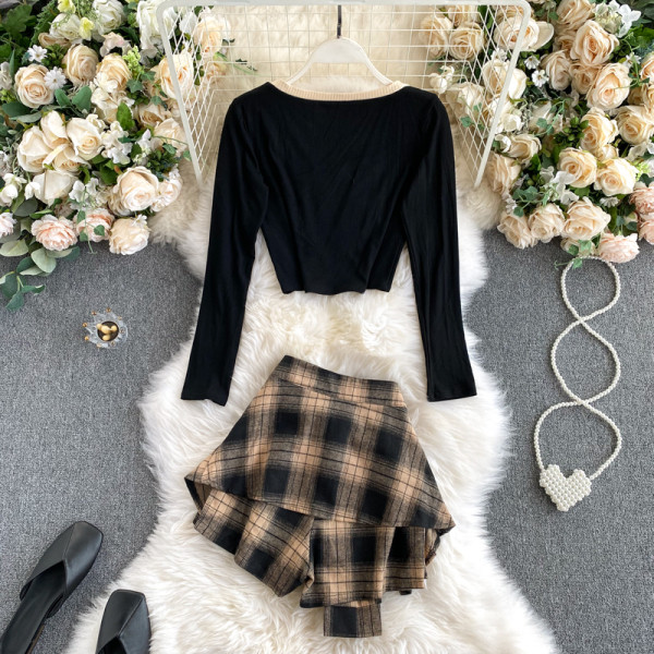 Moodne naiste komplekt-pluus ja seelik