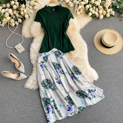 Ženski casual komplet iz dva dijela sa visokim strukom i kratkim rukavima