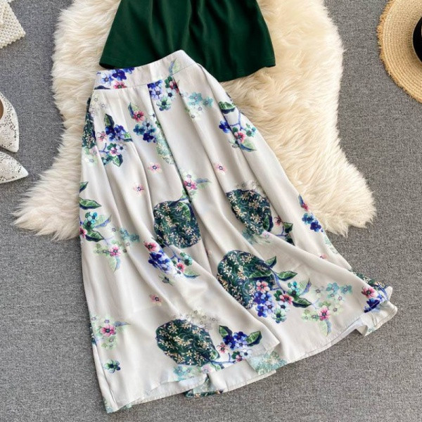 Ženski casual komplet iz dva dijela sa visokim strukom i kratkim rukavima