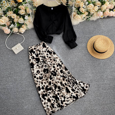 Γυναικεία σετ μπλούζα με μακριά μανίκια + φούστα