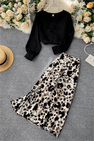 Γυναικεία σετ μπλούζα με μακριά μανίκια + φούστα