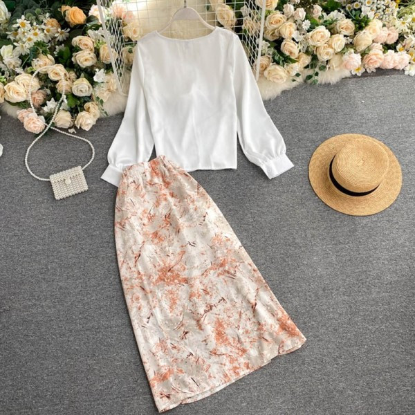 Γυναικεία σετ μπλούζα με μακριά μανίκια + φούστα