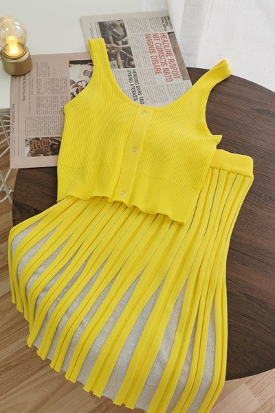 Két részből álló női szett - szoknya és felső