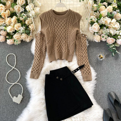 Két részből álló női alkalmi szett - pulóver és szoknya