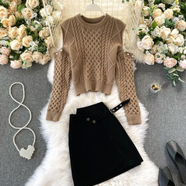 Két részből álló női alkalmi szett - pulóver és szoknya