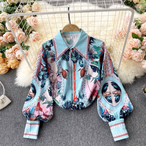 Női alkalmi szett színes mintával és klasszikus gallérral