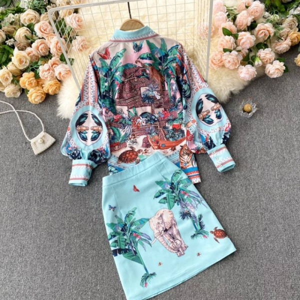 Női alkalmi szett színes mintával és klasszikus gallérral