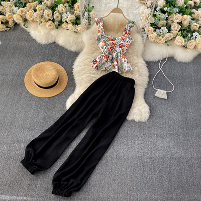 Moodne naiste komplekt - püksid ja topp