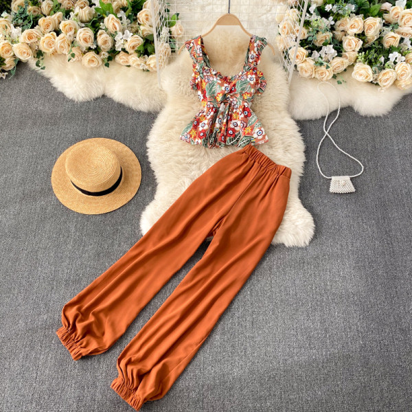 Moodne naiste komplekt - püksid ja topp