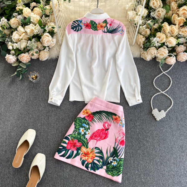 Värviline lillemotiividega naiste komplekt