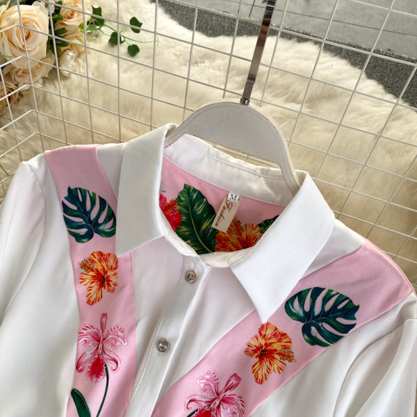 Värviline lillemotiividega naiste komplekt