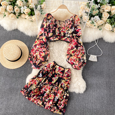 Alkalmi női szett-szoknya és blúz