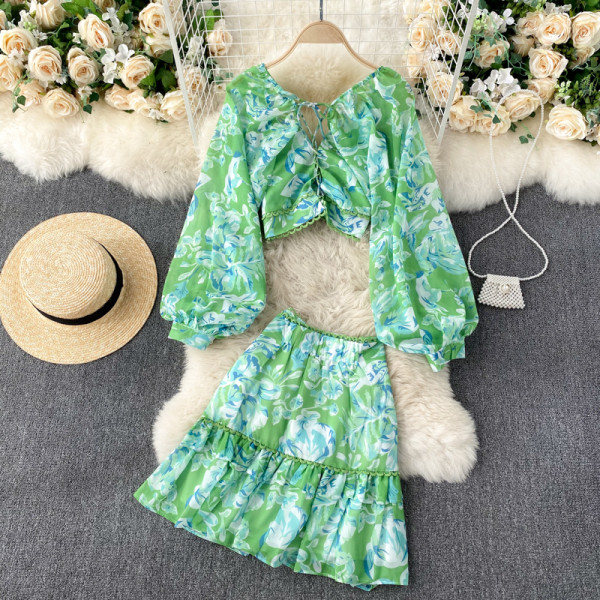 Alkalmi női szett-szoknya és blúz