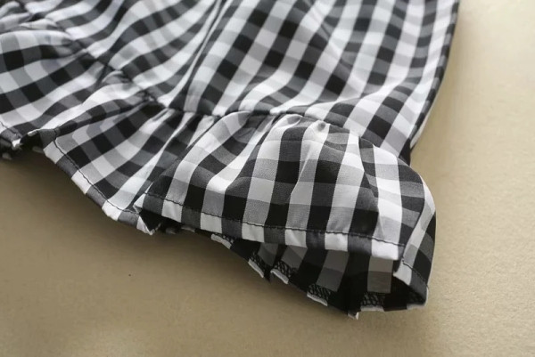 Suvine ruuduline komplekt - lühike särk ja lokkidega seelik