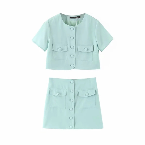 Suvine vabaaja ülikond - lühike jakk ja nööpidega seelik