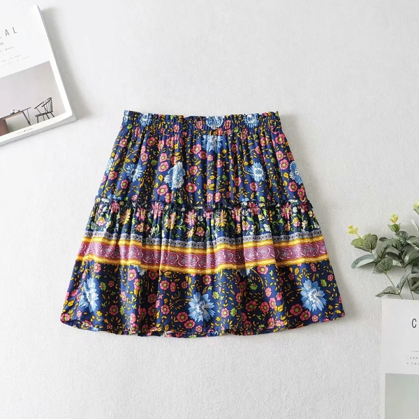 Naiste lühike pluus + lillelise mustriga seelik