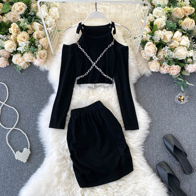 Modern női szett fekete színben, fém elemekkel