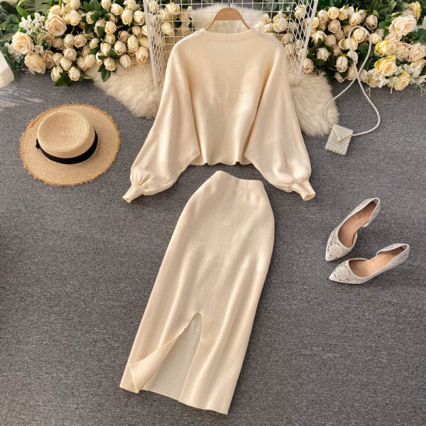 Naiste vabaaja komplekt-pluus ja seelik