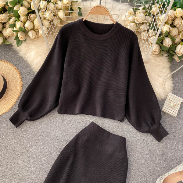 Naiste vabaaja komplekt-pluus ja seelik