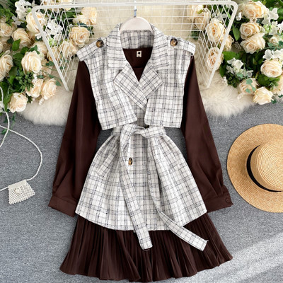 Uue mudeli kaheosaline naiste ruuduline komplekt