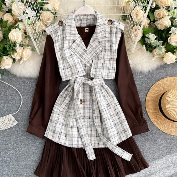 Uue mudeli kaheosaline naiste ruuduline komplekt