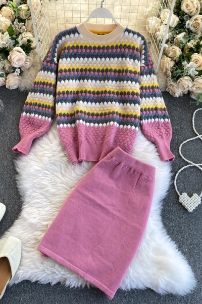 Női gyapjú pulóver és szoknya szett