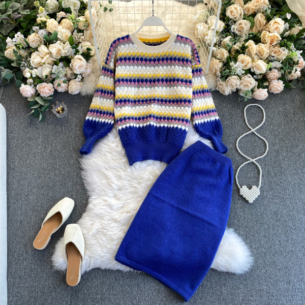 Női gyapjú pulóver és szoknya szett