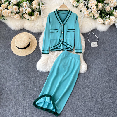 Γυναικείο μοντέρνο σετ - ζακέτα και φούστα